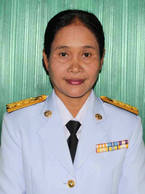 นางสาวอรุณ ชาติธรรม