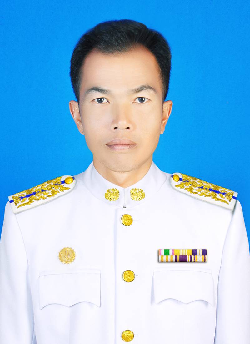 นายไพโรจน์ ใยย้อย