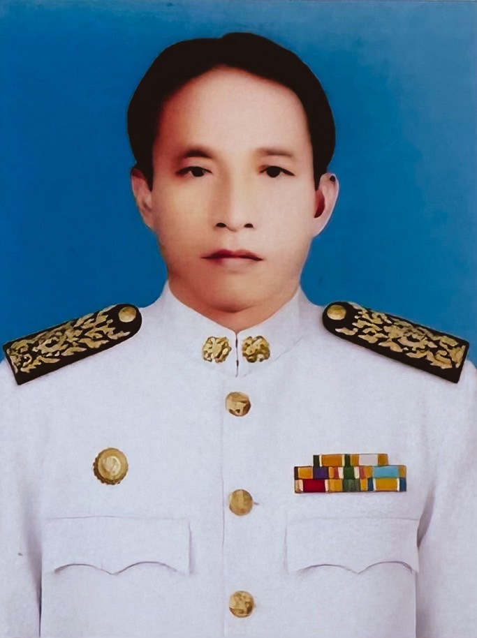 นายดาย ขาวเครือ